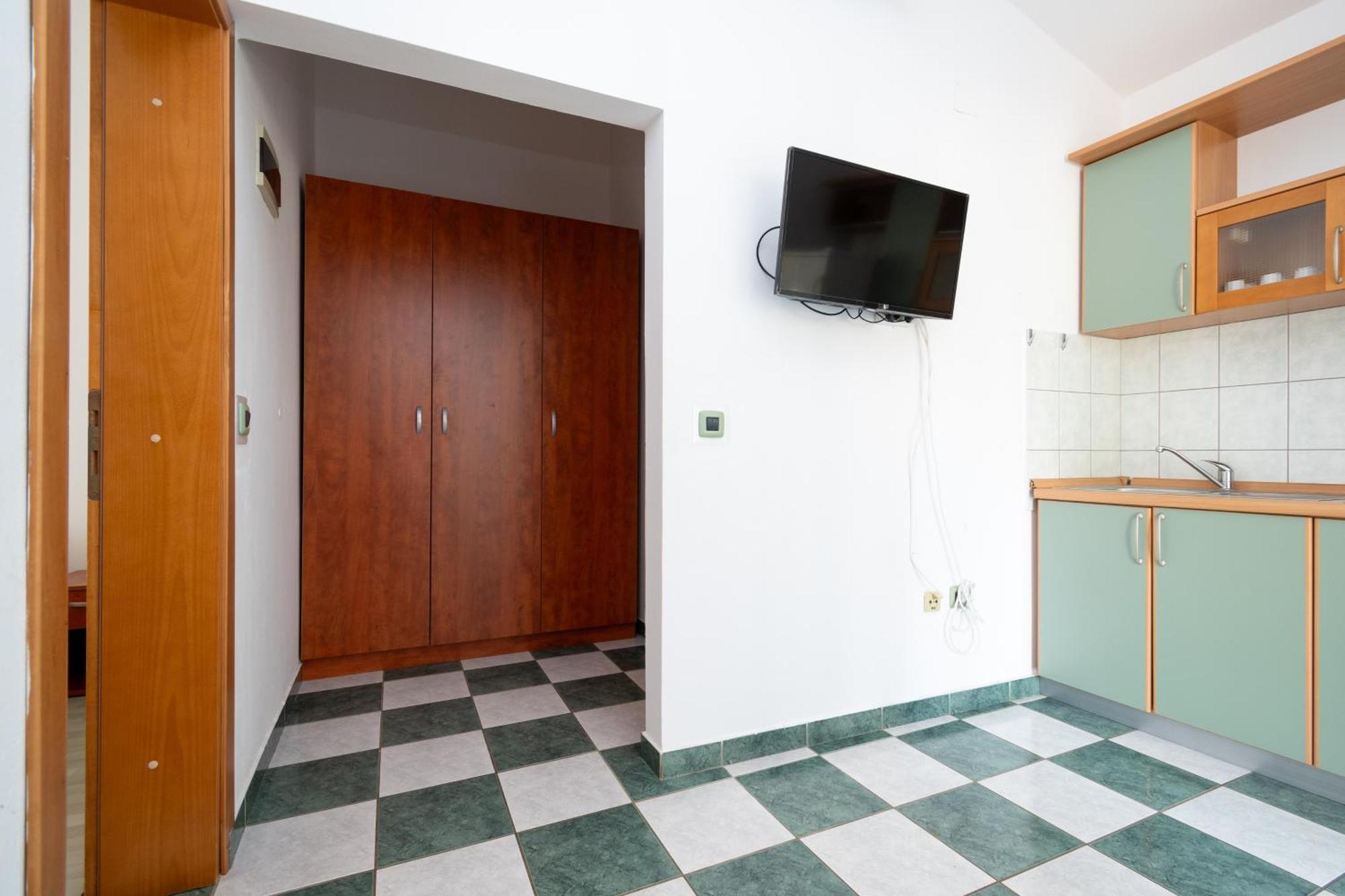 Apartments With A Parking Space Mandre, Pag - 16836 Экстерьер фото